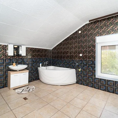 شقة Lovely In With Wifi