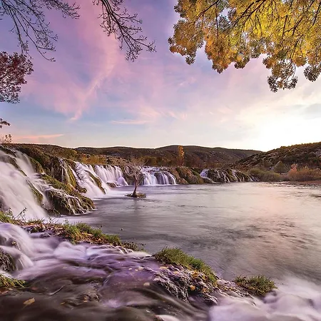 Lovely In With Wifi شقة بنكوفاتش