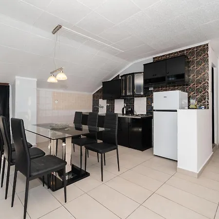 Lovely In With Wifi Apartment