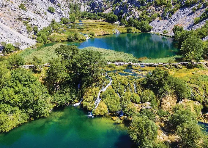 Апартаменты Lovely In With Wifi